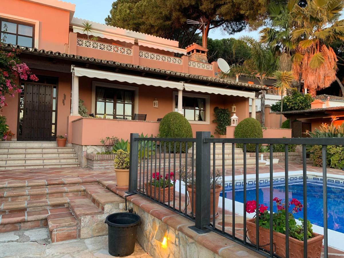 Exclusive Andalusian El Pino In Cabopino Pousada